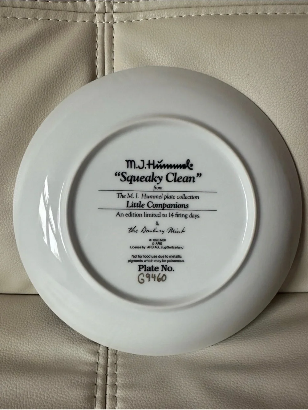 M.J. Hummel “Squeaky Clean” Collector Plate Little Companions Danbury Mint